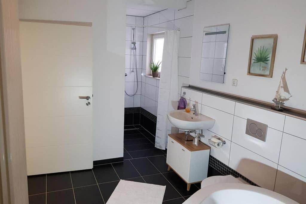 Lichtenstein  Idyllische Ferienwohnung Zum Wohlfuehlen+Entspannen מראה חיצוני תמונה